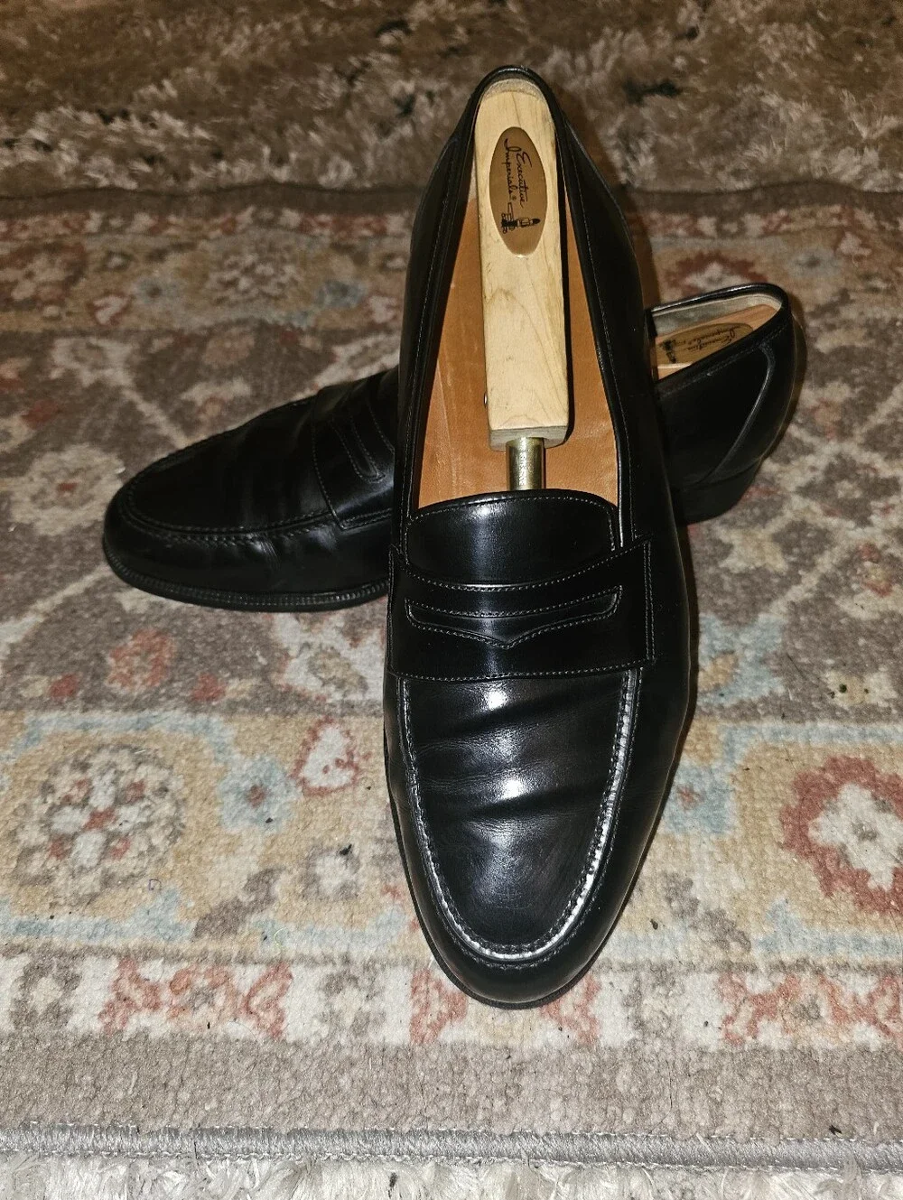 SALVATORE FERRAGAMO Gorgeous Smooth Black Leather Slipons Loafers 9EE VERY NICE!